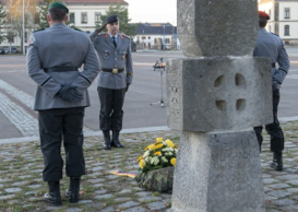 Einweihung Graf-Stauffenberg-Denkmal (Foto: Bundeswehr/Archiv_FMZ OSH)